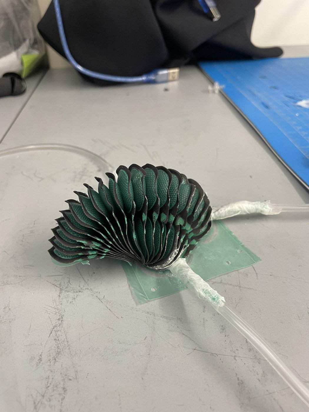 Green stacked balloon actuator on the workbench